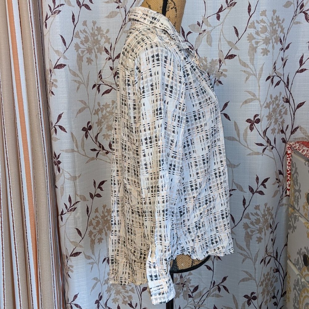 Velvet Heart, Patterned Button Up - Picture 2 of 11